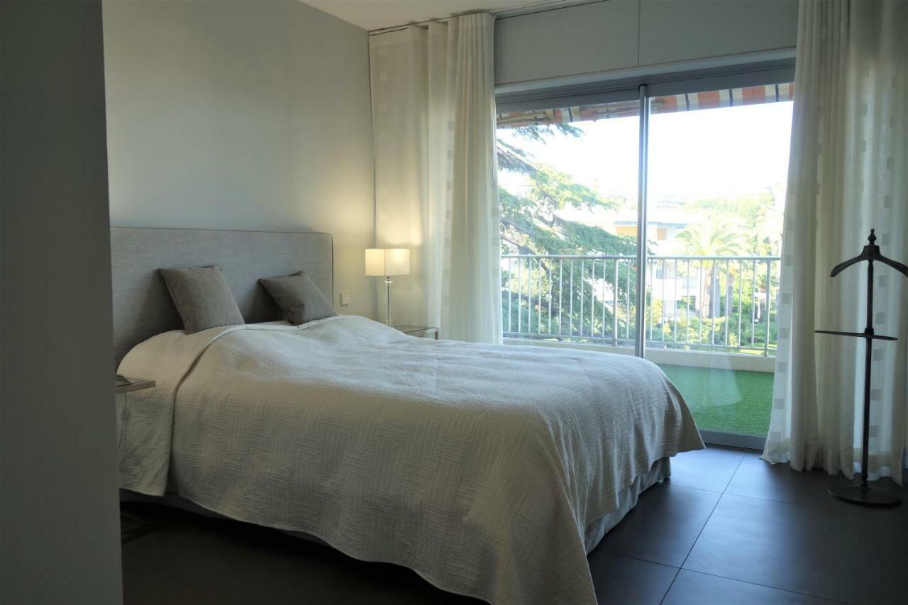 Pleiades 3 * Cannes